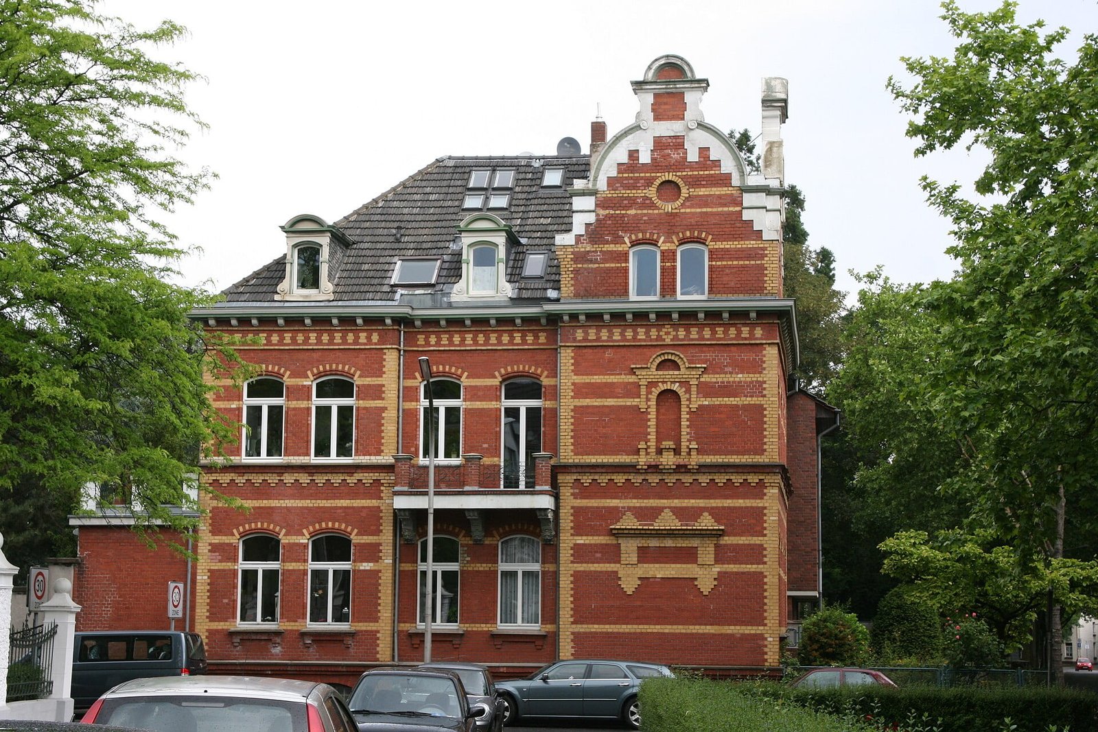 Rathaus Dülken in Viersen – Liefergebiet Garten Vista